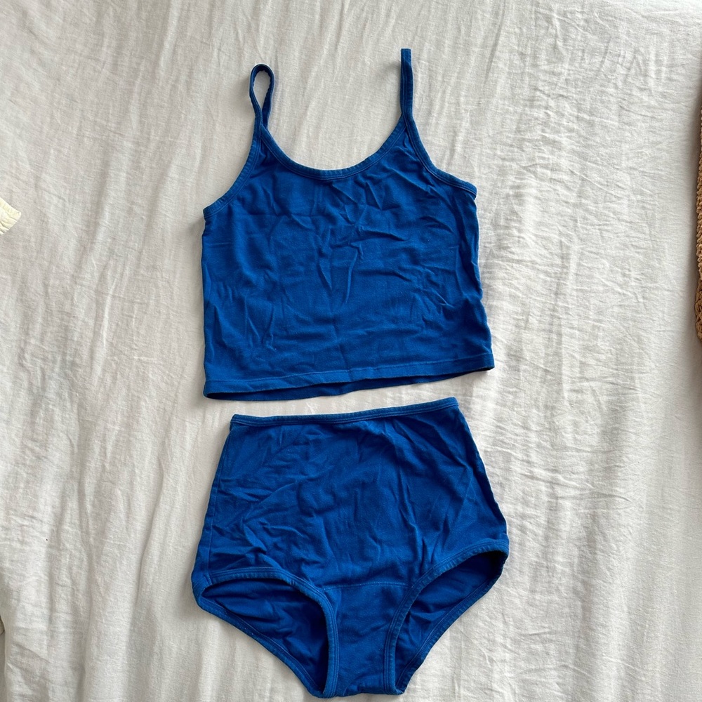 arq tank and undies